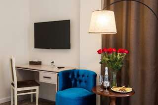 Отель Hotel FN Shymkent Шымкент Улучшенный двухместный номер с 1 кроватью или 2 отдельными кроватями-7