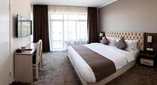 Отель Hotel FN Shymkent Шымкент Двухместный номер Делюкс с 1 кроватью или 2 отдельными кроватями и балконом-19